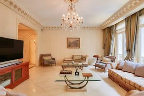 Royal Montaigne in Paris