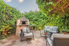 La Chiesetta an Antique Church With Pool