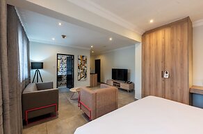 ANEW Hotel & Convention Centre OR Tambo