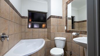 ANEW Hotel & Convention Centre OR Tambo