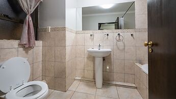 ANEW Hotel & Convention Centre OR Tambo