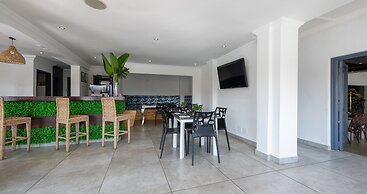 ANEW Hotel & Convention Centre OR Tambo