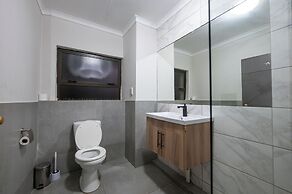 ANEW Hotel & Convention Centre OR Tambo