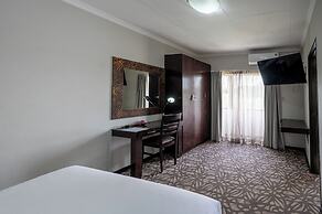 ANEW Hotel & Convention Centre OR Tambo