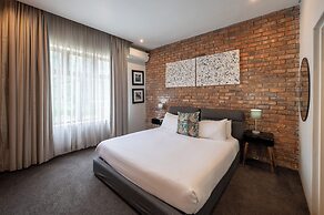 ANEW Hotel & Convention Centre OR Tambo