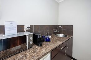 ANEW Hotel & Convention Centre OR Tambo