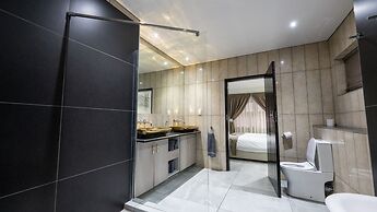 ANEW Hotel & Convention Centre OR Tambo