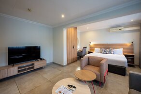 ANEW Hotel & Convention Centre OR Tambo