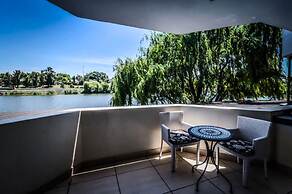 ANEW Hotel & Convention Centre OR Tambo