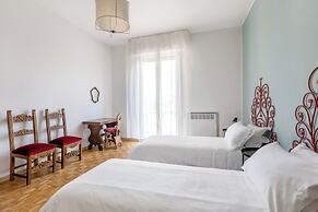 Sant'Isaia Apartment by Wonderful Italy