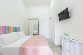 Chiara Modern Apartment