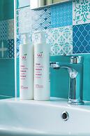 Chiara Modern Apartment