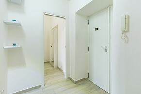 Chiara Modern Apartment