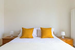 Chiara Modern Apartment