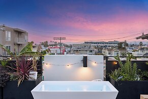 Venice View by Avantstay Walk to Venice Beach Rooftop, Ice Bath, Luxe 