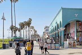 Venice View by Avantstay Walk to Venice Beach Rooftop, Ice Bath, Luxe 