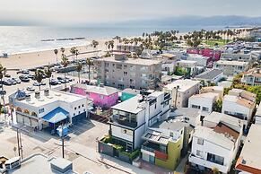 Venice View by Avantstay Walk to Venice Beach Rooftop, Ice Bath, Luxe 