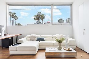 Venice View by Avantstay Walk to Venice Beach Rooftop, Ice Bath, Luxe 