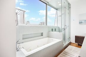 Venice View by Avantstay Walk to Venice Beach Rooftop, Ice Bath, Luxe 