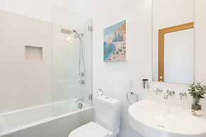 Venice View by Avantstay Walk to Venice Beach Rooftop, Ice Bath, Luxe 