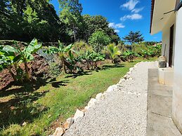 Casa Naranja Jungle Villa