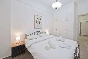 Irida With 1 Bedrooms and 1 Bathrooms
