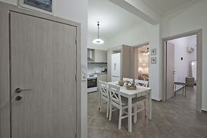Irida With 1 Bedrooms and 1 Bathrooms