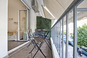 Irida With 1 Bedrooms and 1 Bathrooms