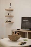 Irida With 1 Bedrooms and 1 Bathrooms