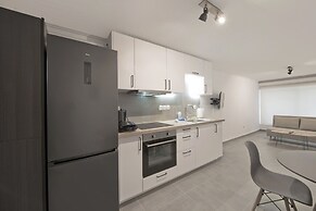 Studio Stratos With 1 Bathrooms