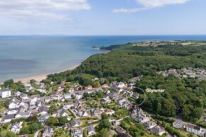 Glynmar - Sea Glimpses Hot Tub Pool Table