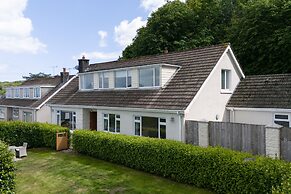 Glynmar - Sea Glimpses Hot Tub Pool Table