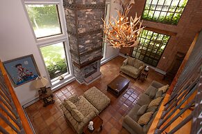 Casa Rincón by Lumina