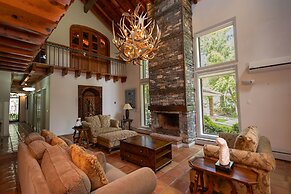 Casa Rincón by Lumina