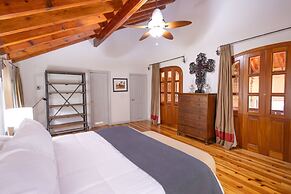 Casa Rincón by Lumina