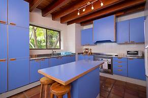 Casa Rincón by Lumina