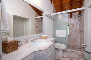 Casa Rincón by Lumina