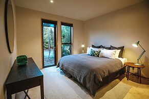 Aurum - Luxury Villa - Lake Views