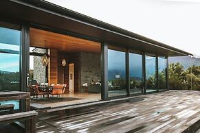 Aurum - Luxury Villa - Lake Views