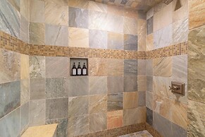 Lux Townhome Next to Village by Sierra Getaways