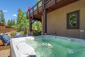 Lux Townhome Next to Village by Sierra Getaways