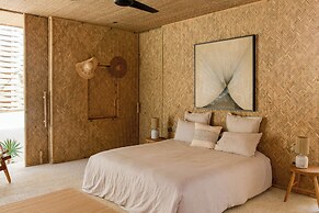 The Cabins Sandy Bay