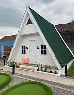 Tropical House and Mini Golf Yogyakarta