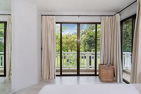 Laguna 2BR Apartment 2223 in Allamanda 2