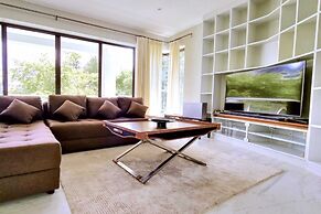 Laguna 2BR Apartment 2223 in Allamanda 2