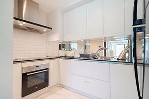 Laguna 2BR Apartment 2223 in Allamanda 2