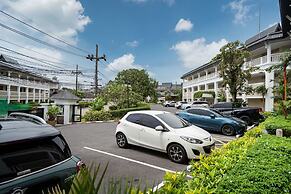 Laguna 2BR Apartment 2223 in Allamanda 2