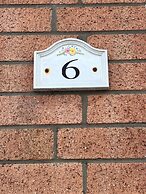 Ayr Refurbished May 2024 3 Bedroom 140m2 Detached House With Private G