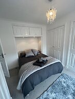 Ayr Refurbished May 2024 3 Bedroom 140m2 Detached House With Private G