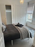 Ayr Refurbished May 2024 3 Bedroom 140m2 Detached House With Private G